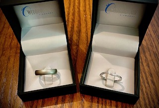 wedding rings in boxes